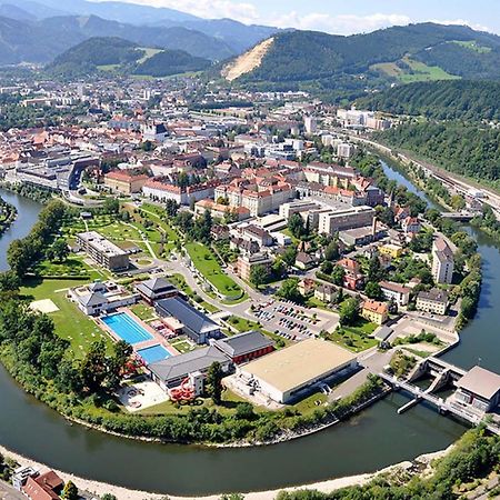 Auszeit Steiraland 8 Mit Uberdachten Balkon Und Parkplatz Leoben  Buitenkant foto